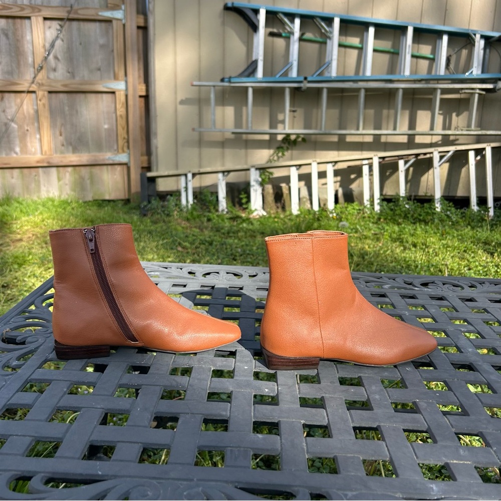 Linea Paolo Women‎ Rad Low Heel Square Toe Brown Dressy Office Boots size 4